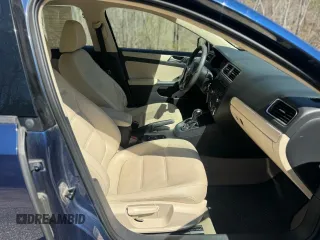 2012 Volkswagen Jetta SE z VIN 3VWDP7AJ8CM46, wystawiony jako Copart lot #55693265 z przebiegiem 116 552 mil mil oraz Czysty tytuł • Clean title. Historia ofert i sprzedaży dostępna na DreamBid. Obrazek 5.