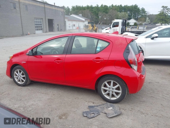 2015 Toyota Prius One with VIN JTDKDTB32F1098845, listed as a IAAI auction lot 42124053 with 111,871 mi miles and . Bid and sale history available at carsss.com. Image 14.