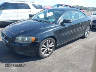 2010 Volvo C70 z VIN YV1672MC3AJ092362, wystawiony jako IAAI lot #42536725 z przebiegiem 79 474 mil mil oraz . Historia ofert i sprzedaży dostępna na DreamBid. Obrazek 2.