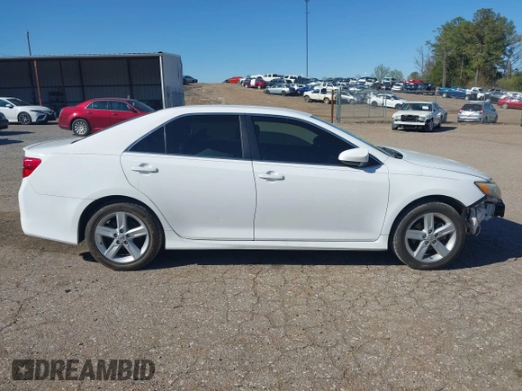 2013 Toyota Camry L with VIN 4T1BF1FK1DU287011, listed as a IAAI auction lot 41864921 with 54,946 mi miles. Bid and sale history available at carsss.com. Image 14.