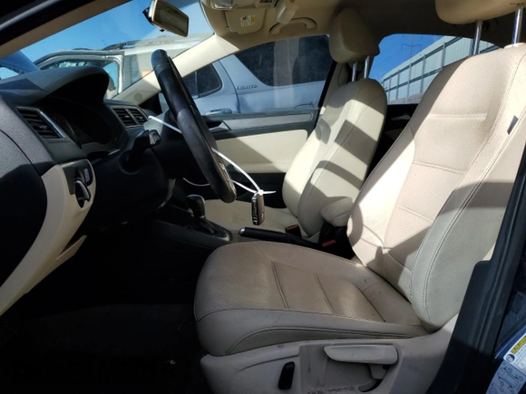 2014 Volkswagen Jetta TDI with VIN 3VWLL7AJ6EM261297, listed as a Copart auction lot 44864455 with 161,206 mi miles and Clean title. Bid and sale history available at DreamBid. Image 7.