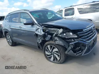 2025 Volkswagen Atlas SE z VIN 1V2WR2CAXSC509366, wystawiony jako IAAI lot #42799153 z przebiegiem 14 714 mil mil oraz . Historia ofert i sprzedaży dostępna na DreamBid. Obrazek 1.