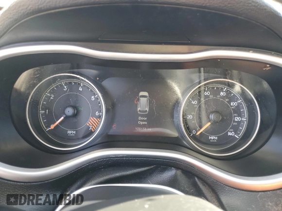 2015 Jeep Cherokee Trailhawk z VIN 1C4PJMBB0FW634397, wystawiony jako Copart lot #45812515 z przebiegiem 109 158 mil mil oraz Szkoda całkowita • Salvage title. Historia ofert i sprzedaży dostępna na DreamBid. Obrazek 9.