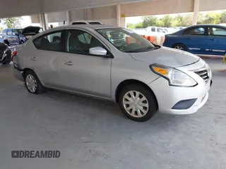 2019 Nissan Versa SV z VIN 3N1CN7AP0KL843210, wystawiony jako IAAI lot #42153678 z przebiegiem 94 408 mil mil oraz . Historia ofert i sprzedaży dostępna na DreamBid. Obrazek 1.