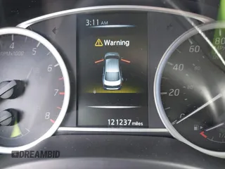 2018 Nissan Sentra SR with VIN 3N1AB7AP1JY310879, listed as a IAAI auction lot 42164907 with 121,237 mi miles and . Bid and sale history available at DreamBid. Image 7.