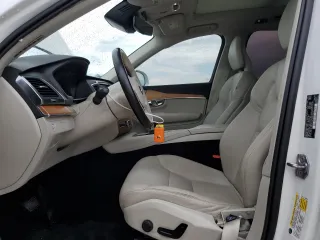 2021 Volvo XC90 Momentum with VIN YV4A221K4M1712065, listed as a Copart auction lot 63684504 with 72,537 mi miles and Salvage Title. Bid and sale history available at carsss.com. Image 7.