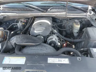 2001 Chevrolet Silverado 1500 with VIN 1GCEK14T31E300100, listed as a IAAI auction lot 41977664 with 193,742 mi miles. Bid and sale history available at carsss.com. Image 10.