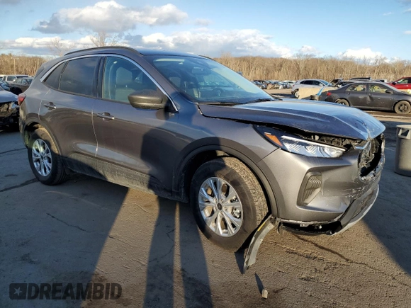 2024 Ford Escape Active with VIN 1FMCU9GN3RUA97493, listed as a Copart auction lot 42567125 with 8,452 mi miles and Salvage Title. Bid and sale history available at DreamBid. Image 4.