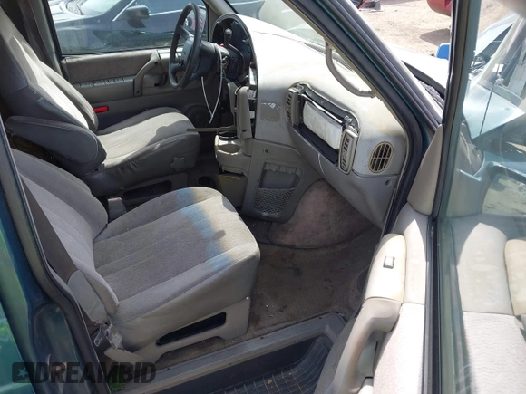 2001 GMC Safari z VIN 1GKDM19W61B514268, wystawiony jako IAAI lot #41936185 z przebiegiem 159 881 mil mil oraz . Historia ofert i sprzedaży dostępna na DreamBid. Obrazek 5.