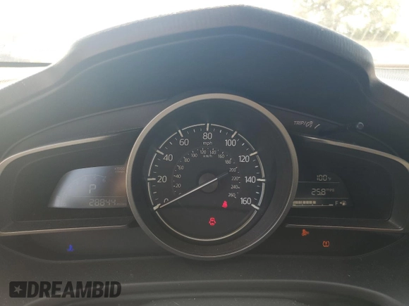 2018 Mazda 3 Touring z VIN 3MZBN1L33JM235106, wystawiony jako Copart lot #58272365 z przebiegiem 28 844 mil mil oraz Szkoda całkowita • Salvage title. Historia ofert i sprzedaży dostępna na DreamBid. Obrazek 9.