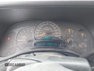 2004 Chevrolet Avalanche Z71 with VIN 3GNEK12T34G257773, listed as a IAAI auction lot 42060079 with 207,227 mi miles. Bid and sale history available at carsss.com. Image 7.