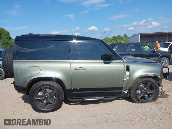 2025 Land Rover Defender X-Dynamic SE with VIN SALE26EU3S2433634, listed as a IAAI auction lot 42669947 with 729 mi miles and . Bid and sale history available at DreamBid. Image 13.