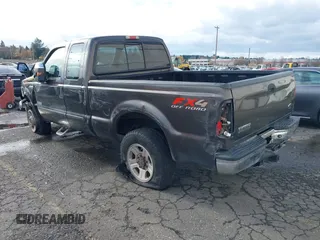 2006 Ford F-250 XL z VIN 1FTSX21PX6EA95609, wystawiony jako IAAI lot #40784632 z przebiegiem 248 193 mil mil oraz . Historia ofert i sprzedaży dostępna na DreamBid. Obrazek 3.