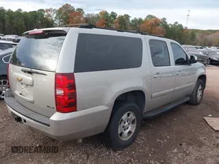 2007 Chevrolet Suburban LTZ with VIN 3GNFK16397G242438, listed as a IAAI auction lot 41096147 with 206,528 mi miles and . Bid and sale history available at DreamBid. Image 4.