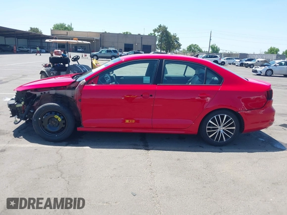 2016 Volkswagen Jetta Sport с VIN 3VWD17AJ0GM275032, выставлен на аукционе IAAI как лот 42392336 с пробегом 68 473 миль миль и . История ставок и продаж доступна на DreamBid. Изображение 15.