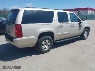 2007 Chevrolet Suburban LTZ with VIN 3GNFK16357G109210, listed as a IAAI auction lot 41990278 with 176,136 mi miles. Bid and sale history available at carsss.com. Image 4.