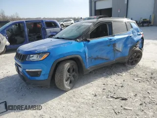 2019 Jeep Compass Altitude with VIN 3C4NJCBB8KT692274, listed as a Copart auction lot 49215135 with 84,503 mi miles and Salvage title. Bid and sale history available at DreamBid. Image 1.