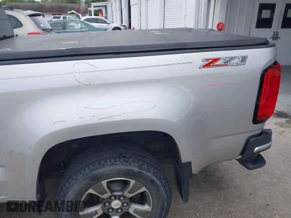 2017 Chevrolet Colorado 4WD Z71 with VIN 1GCHTDEN0H1155319, listed as a IAAI auction lot 39840560 with 116,410 mi miles. Bid and sale history available at carsss.com. Image 21.