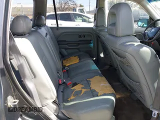 2005 Honda Pilot EX-L z VIN 2HKYF18585H537345, wystawiony jako IAAI lot #41645276 z przebiegiem 140 561 mil mil oraz . Historia ofert i sprzedaży dostępna na DreamBid. Obrazek 8.