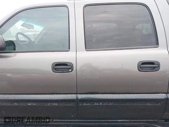 2002 Chevrolet Suburban LT with VIN 3GNEC16Z22G132756, listed as a IAAI auction lot 42503086 with Not provided miles and . Bid and sale history available at DreamBid. Image 14.