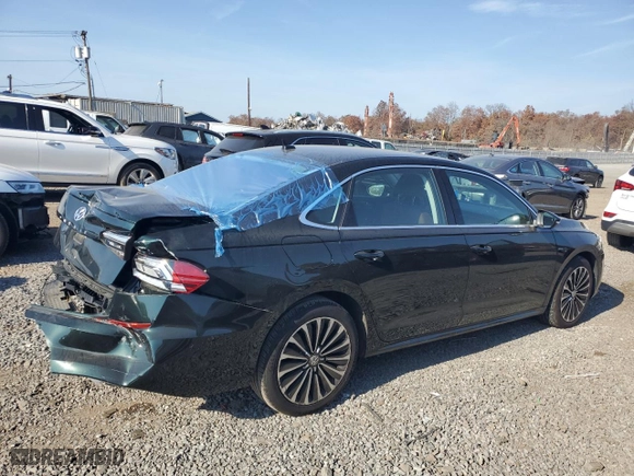 2022 Volkswagen Passat 2.0T Limited Edition with VIN 1VWBA7A39NC005420, listed as a Copart auction lot 76749014 with 32,603 mi miles and Salvage Title. Bid and sale history available at carsss.com. Image 3.