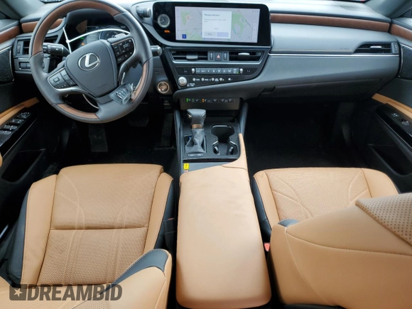 2024 Lexus ES 300h Luxury с VIN 58AEA1C16RU052269, выставлен на аукционе Copart как лот 54237455 с пробегом 6 105 миль миль и Списание • Salvage title. История ставок и продаж доступна на DreamBid. Изображение 8.