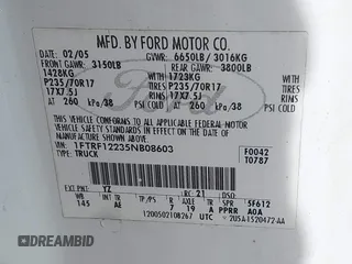 2005 Ford F-150 XL с VIN 1FTRF12235NB08603, выставлен на аукционе IAAI как лот 42294953 с пробегом 166 620 миль миль и . История ставок и продаж доступна на DreamBid. Изображение 9.