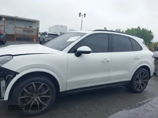 2019 Porsche Cayenne S z VIN WP1AB2AY2KDA64548, wystawiony jako IAAI lot #42316649 z przebiegiem 28 110 mil mil oraz . Historia ofert i sprzedaży dostępna na DreamBid. Obrazek 14.