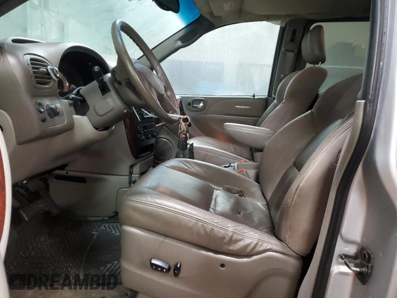 2001 Chrysler Town & Country Limited with VIN 2C8GP64L81R152213, listed as a Copart auction lot 43146245 with 216,178 mi miles and Salvage Title. Bid and sale history available at carsss.com. Image 7.