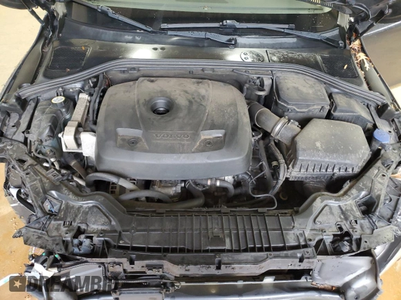 2015 Volvo V60 T5 Drive-E Platinum with VIN YV140MEM8F1261054, listed as a Copart auction lot 58130135 with 123,796 mi miles and Salvage title. Bid and sale history available at DreamBid. Image 11.