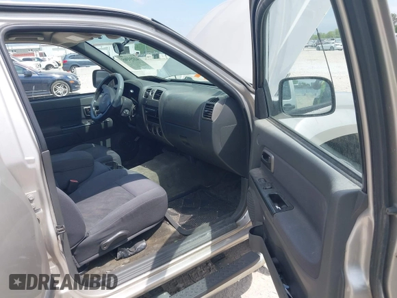 2005 Chevrolet Colorado 1SE LS Z71 z VIN 1GCDS136158269022, wystawiony jako IAAI lot #42250305 z przebiegiem 171 259 mil mil oraz . Historia ofert i sprzedaży dostępna na DreamBid. Obrazek 5.