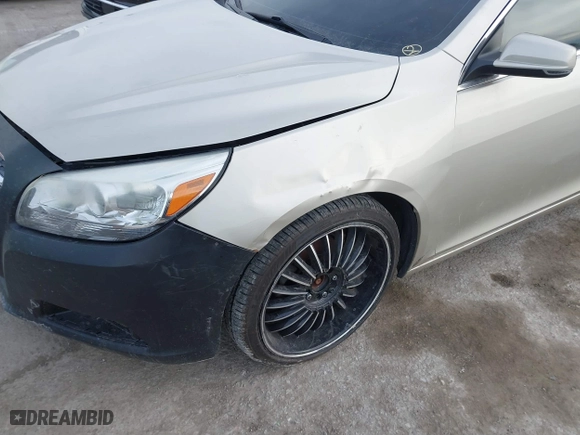 2013 Chevrolet Malibu LT with VIN 1G11E5SA2DF304550, listed as a IAAI auction lot 41659001 with 149,233 mi miles. Bid and sale history available at carsss.com. Image 12.