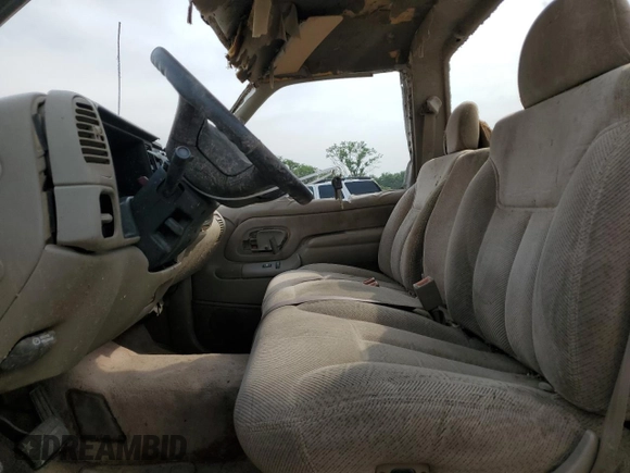 1996 Chevrolet Silverado 1500 with VIN 1GCEC14M5TZ124085, listed as a Copart auction lot 59532234 with 137,619 mi miles and Non Repairable. Bid and sale history available at DreamBid. Image 7.