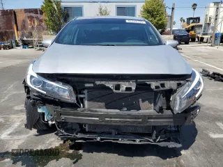 2018 Kia Forte LX with VIN 3KPFK4A70JE209058, listed as a Copart auction lot 52252145 with 39,392 mi miles and Salvage Title. Bid and sale history available at carsss.com. Image 5.