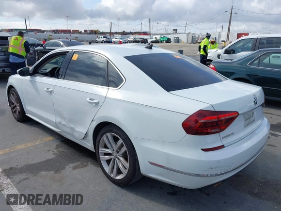 2018 Volkswagen Passat SE z VIN 1VWBA7A33JC031098, wystawiony jako IAAI lot #41915976 z przebiegiem 147 454 mil mil oraz . Historia ofert i sprzedaży dostępna na DreamBid. Obrazek 3.
