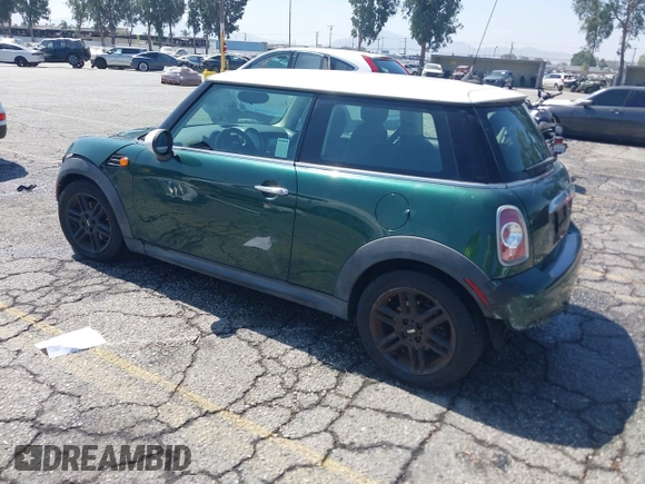 2013 MINI Hardtop with VIN WMWSU3C58DT545046, listed as a IAAI auction lot 42665896 with 60,973 mi miles and . Bid and sale history available at DreamBid. Image 3.