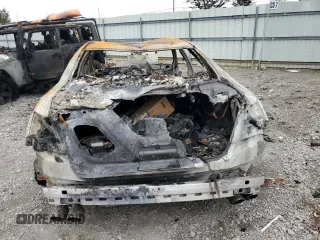 2016 Maserati Quattroporte S Q4 z VIN ZAM56RRA1G1166970, wystawiony jako Copart lot #70644504 z przebiegiem Nie podano mil oraz Szkoda całkowita • Salvage title. Historia ofert i sprzedaży dostępna na DreamBid. Obrazek 6.