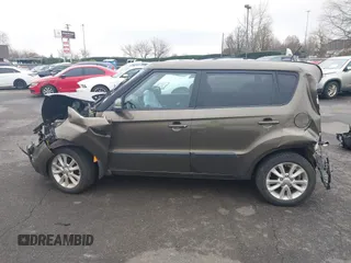 2013 Kia Soul ! with VIN KNDJT2A63D7537954, listed as a IAAI auction lot 41367467 with 91,580 mi miles. Bid and sale history available at carsss.com. Image 13.