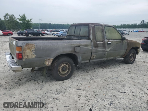 1989 Toyota Pickup DLX z VIN JT4RN93P5K0008068, wystawiony jako Copart lot #58843695 z przebiegiem 285 895 mil mil oraz Czysty tytuł • Clean title. Historia ofert i sprzedaży dostępna na DreamBid. Obrazek 3.