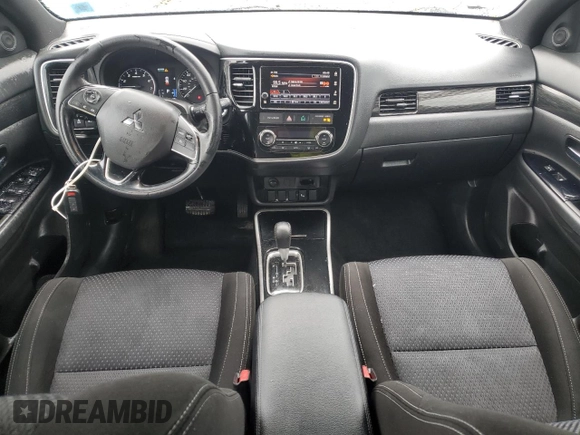 2018 Mitsubishi Outlander ES z VIN JA4AZ3A37JZ049398, wystawiony jako Copart lot #57813585 z przebiegiem 52 946 mil mil oraz Szkoda całkowita • Salvage title. Historia ofert i sprzedaży dostępna na DreamBid. Obrazek 8.
