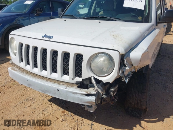 2014 Jeep Patriot Sport z VIN 1C4NJPBB2ED785423, wystawiony jako IAAI lot #42176791 z przebiegiem 117 208 mil mil oraz . Historia ofert i sprzedaży dostępna na DreamBid. Obrazek 6.
