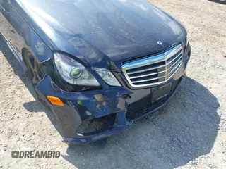 2010 Mercedes-Benz E-Class E 550 Luxury with VIN WDDHF9AB5AA143775, listed as a IAAI auction lot 41980967 with 1 mi miles. Bid and sale history available at carsss.com. Image 6.