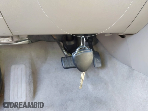 2006 Toyota RAV4 with VIN JTMBD33V766021794, listed as a IAAI auction lot 41817927 with 164,112 mi miles. Bid and sale history available at carsss.com. Image 11.