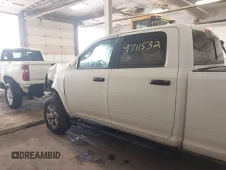 2015 Ram 2500 SLT z VIN 3C6TR5JT2FG645527, wystawiony jako IAAI lot #41711532 z przebiegiem 178 185 mil mil oraz . Historia ofert i sprzedaży dostępna na DreamBid. Obrazek 13.