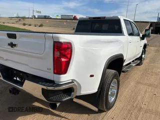 2024 Chevrolet Silverado 3500HD LT with VIN 1GC4YTEY4RF240866, listed as a Copart auction lot 85077284 with 6,933 mi miles and Salvage Title. Bid and sale history available at carsss.com. Image 4.