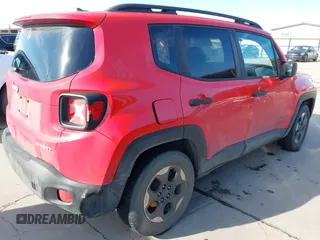 2017 Jeep Renegade Sport z VIN ZACCJAAB9HPF54630, wystawiony jako IAAI lot #42337317 z przebiegiem 135 571 mil mil oraz . Historia ofert i sprzedaży dostępna na DreamBid. Obrazek 4.