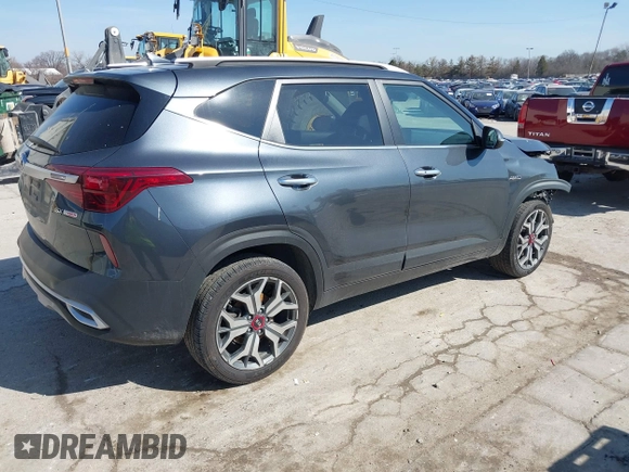 2021 Kia Seltos SX with VIN KNDETCA24M7116667, listed as a IAAI auction lot 41787967 with 67,954 mi miles. Bid and sale history available at carsss.com. Image 4.