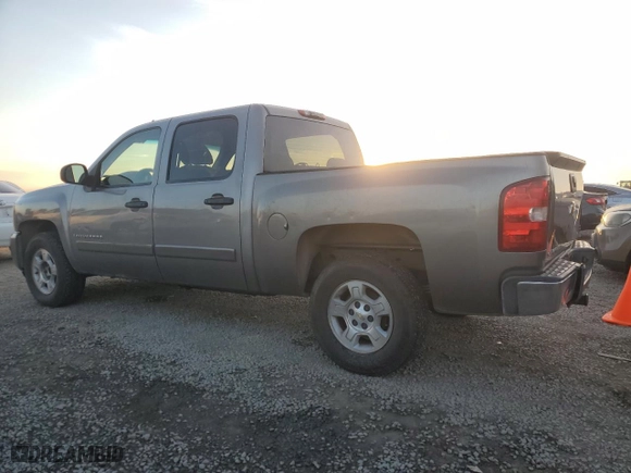 2007 Chevrolet Silverado 1500 LT w/1LT with VIN 2GCEC13C771574330, listed as a Copart auction lot 86451334 with 253,639 mi miles and Clean Title. Bid and sale history available at carsss.com. Image 2.