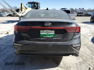 2021 Kia Forte LXS with VIN 3KPF24AD1ME327212, listed as a Copart auction lot 46270035 with 59,315 mi miles and Salvage title. Bid and sale history available at DreamBid. Image 6.