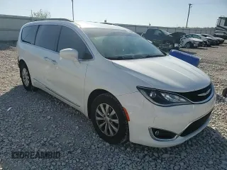 2017 Chrysler Pacifica Touring L with VIN 2C4RC1BG1HR519963, listed as a Copart auction lot 52800915 with 141,225 mi miles and Salvage Title. Bid and sale history available at DreamBid. Image 11.